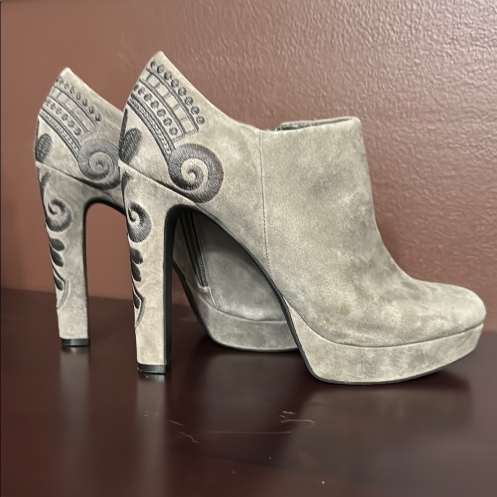 Gianni Bini Gray Embroidered Booties - Noelle